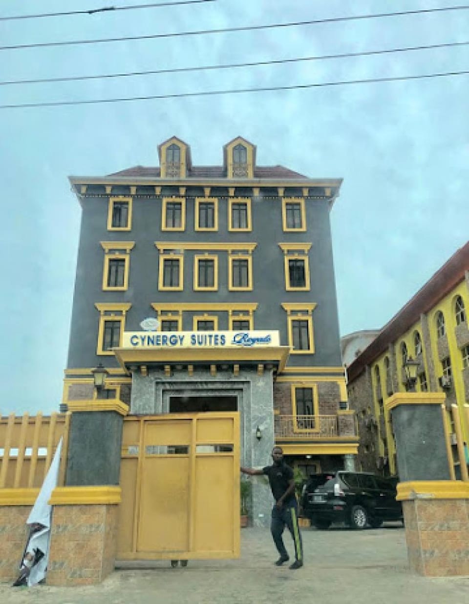 Cynergy Suites Royale - Guest Room Bed and Breakfast in Lagos