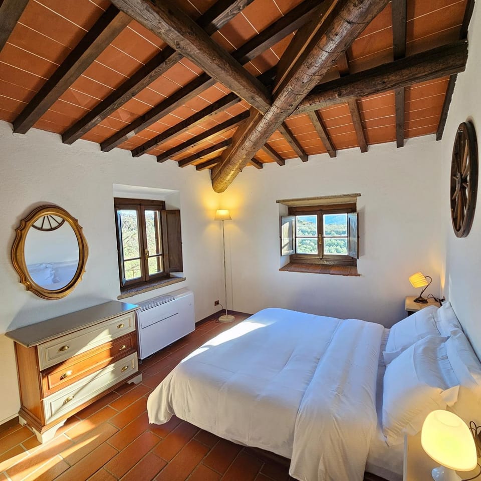 Bedroom, air conditioner
