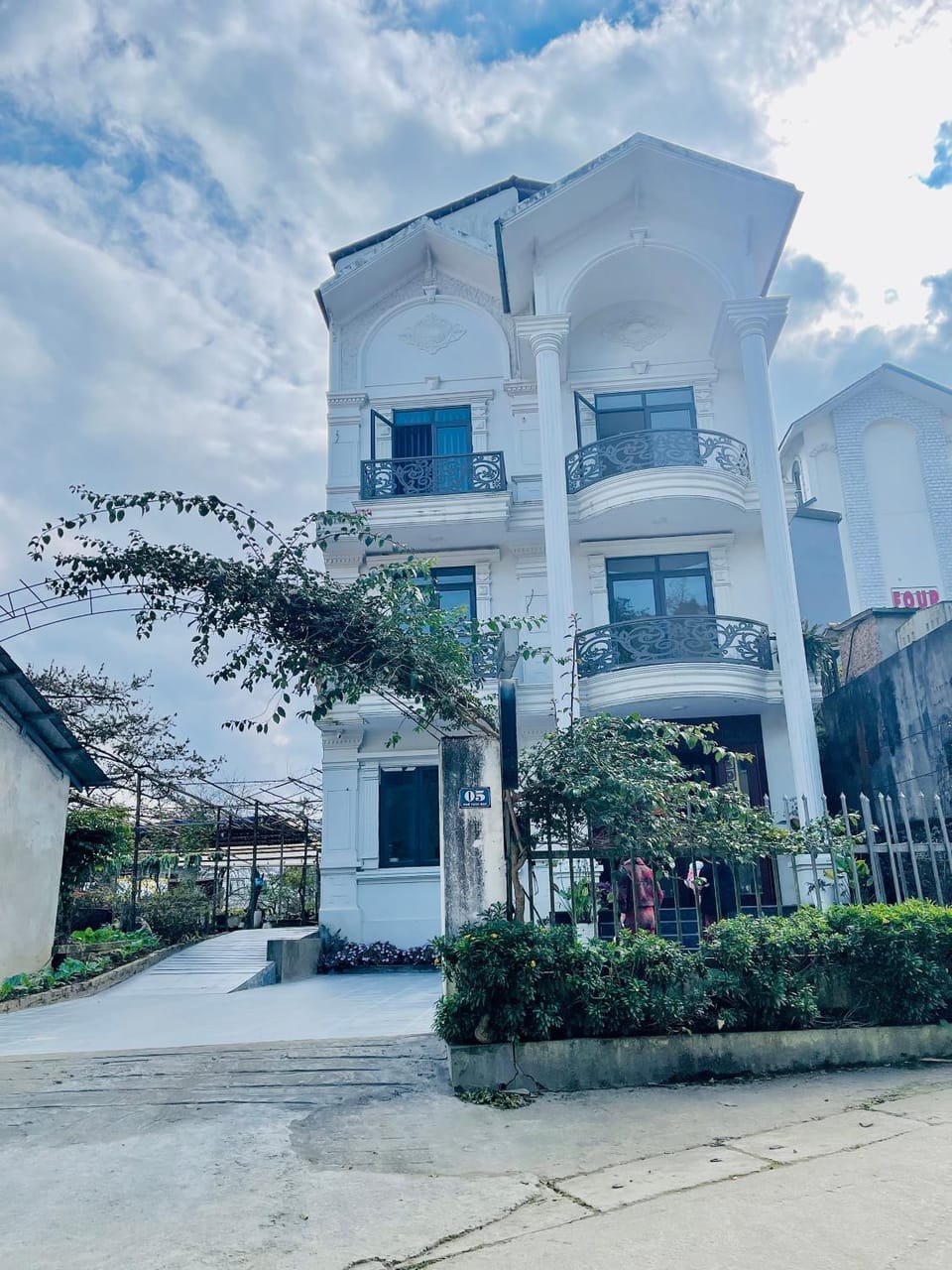 The 1996 House Bed and Breakfast in Laos
