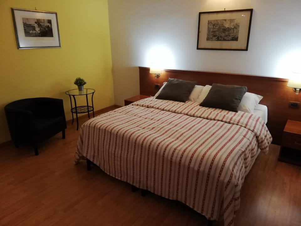 Domus Appia 154 B&B Bed and Breakfast in Rome