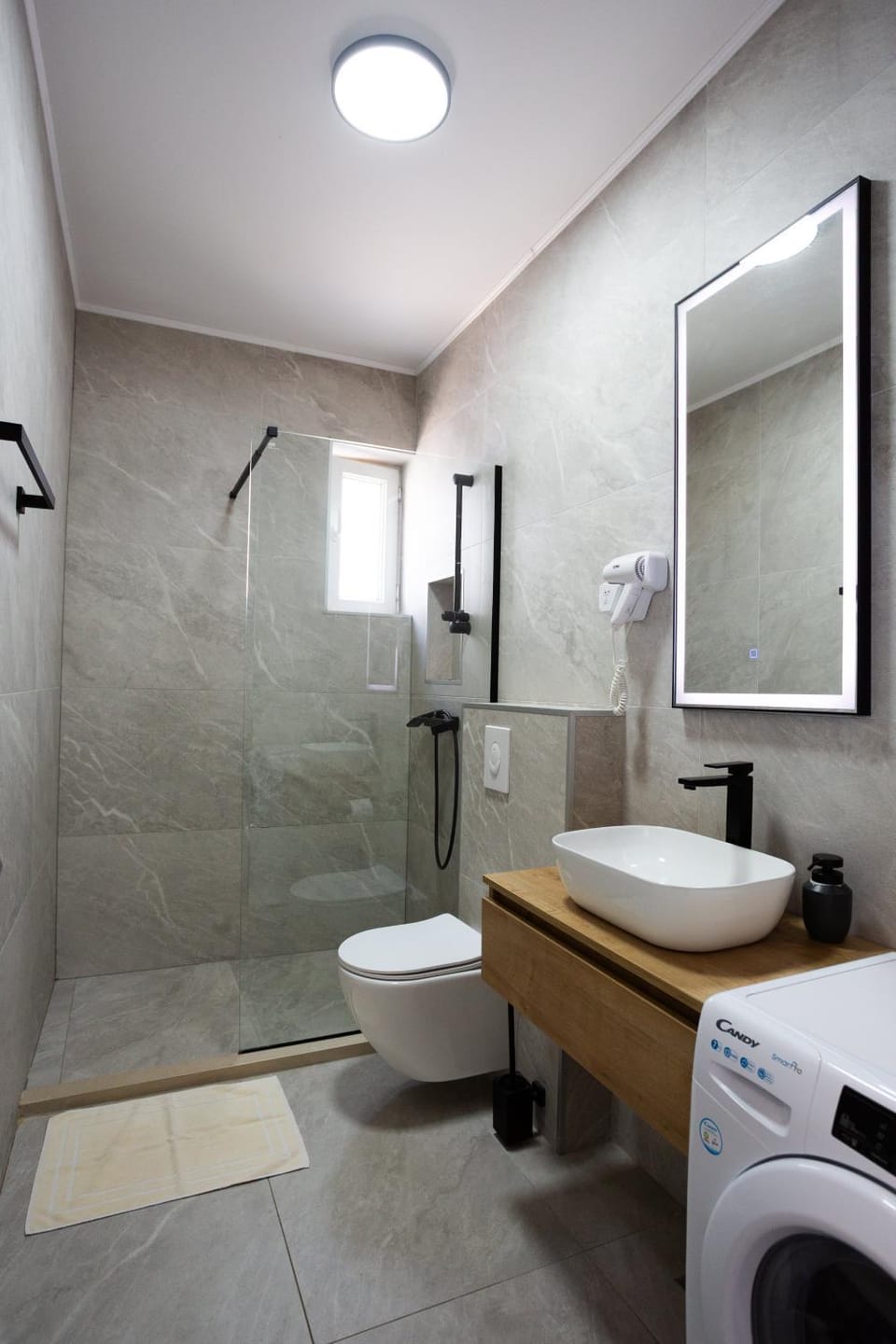 Shower, Toilet, Bathroom, washing machine