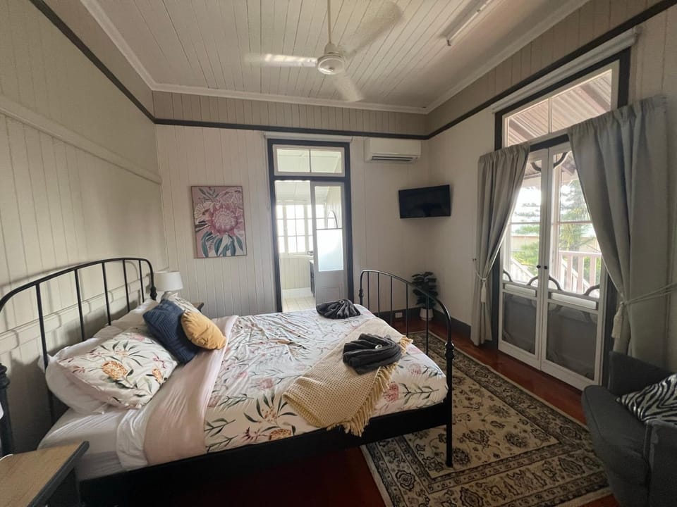 Childers Charmer with Aircon, WIFI & modern luxuries House in Queensland