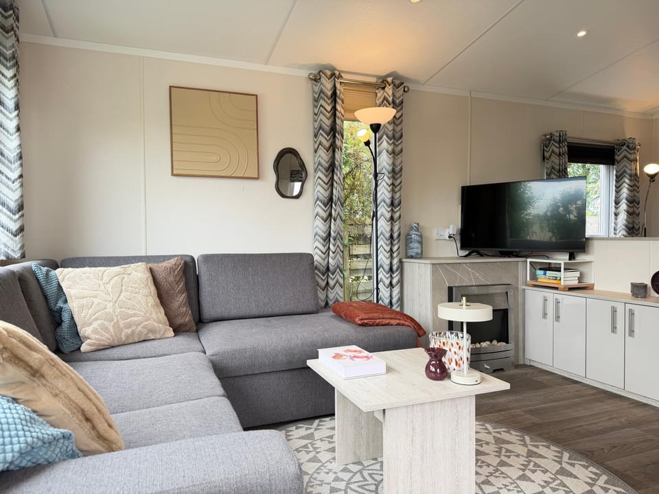 Chalet 536 op Recreatiepark De Wielen Campground/ 
RV Resort in North Holland (province)