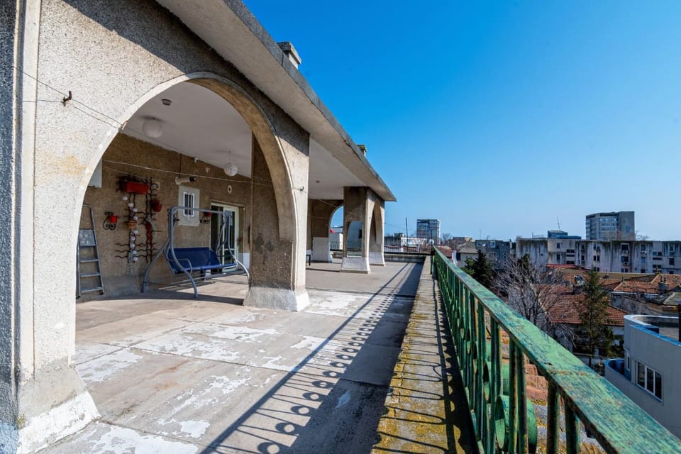 View (from property/room), View (from property/room), Balcony/Terrace, Balcony/Terrace, City view, City view, Garden view, Landmark view, Landmark view, Sea view, Sea view, Street view, Street view, Quiet street view, Inner courtyard view
