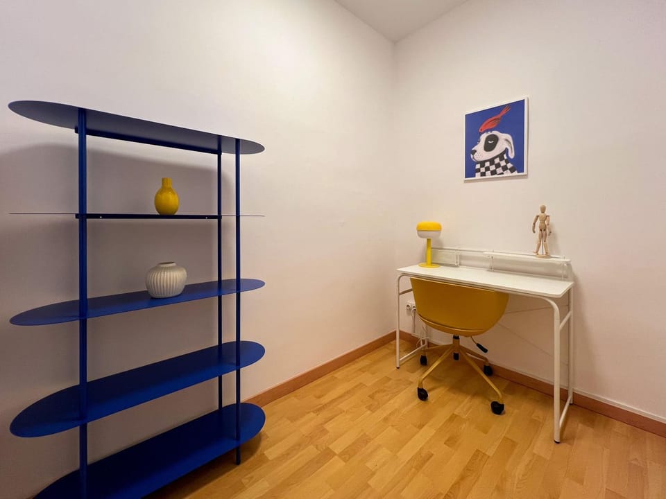 Business facilities, furniture