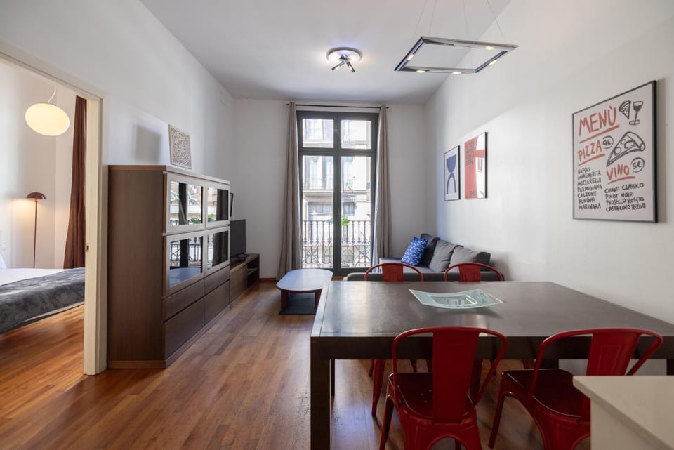 Bed, TV and multimedia, Kitchen or kitchenette, Living room, Photo of the whole room, Seating area, Dining area, Bedroom