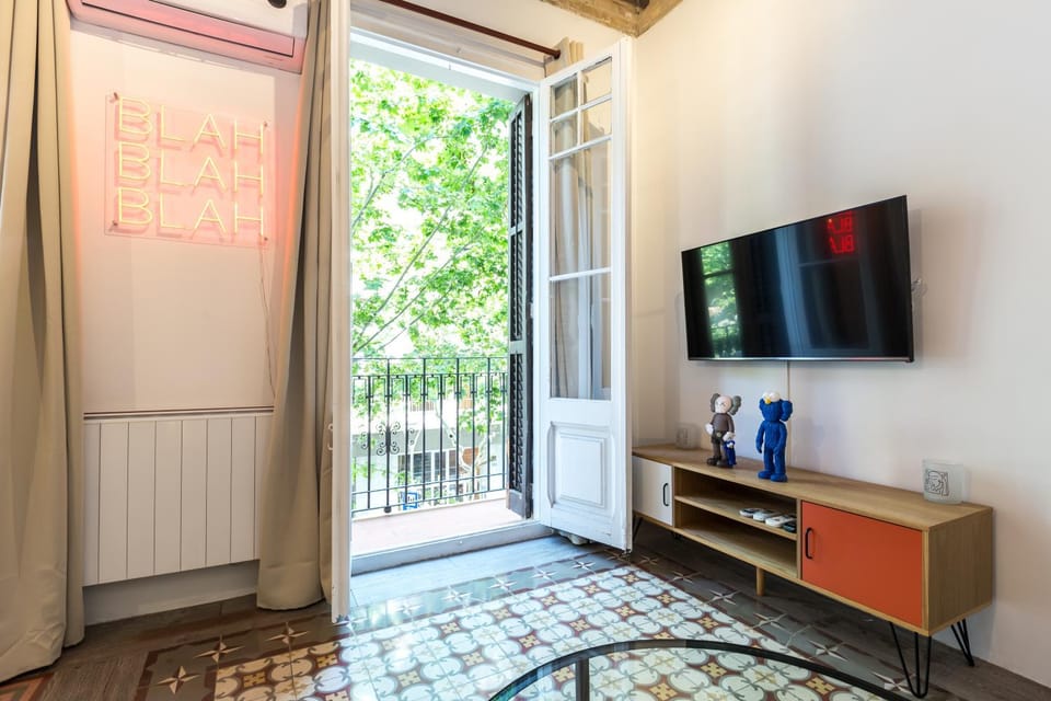 Communal lounge/ TV room, TV and multimedia, Evening entertainment