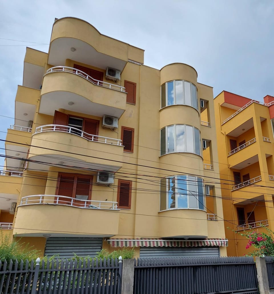 Property building, Balcony/Terrace