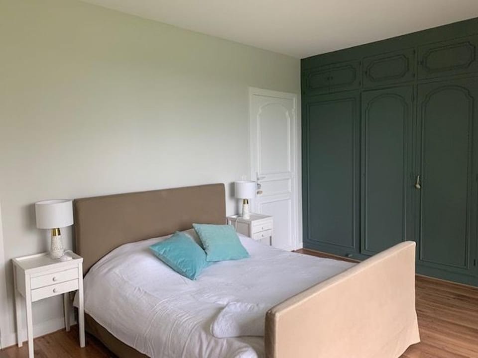Maison lumineuse avec jardin privatif, proche châteaux de la Loire, tennis gratuit et charme historique - FR-1-581-69 House in Centre-Val de Loire