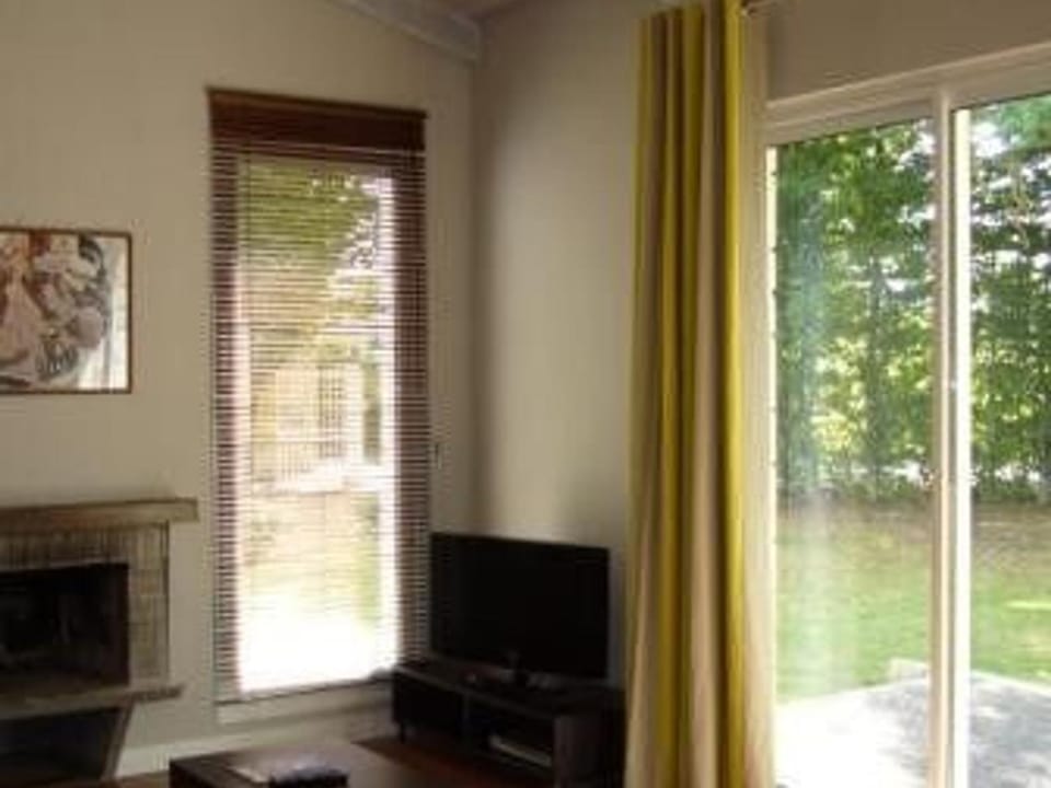 Maison lumineuse avec jardin privatif, proche châteaux de la Loire, tennis gratuit et charme historique - FR-1-581-69 House in Centre-Val de Loire