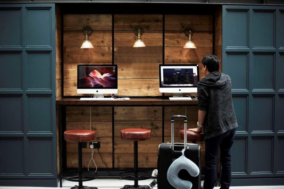 Communal lounge/ TV room