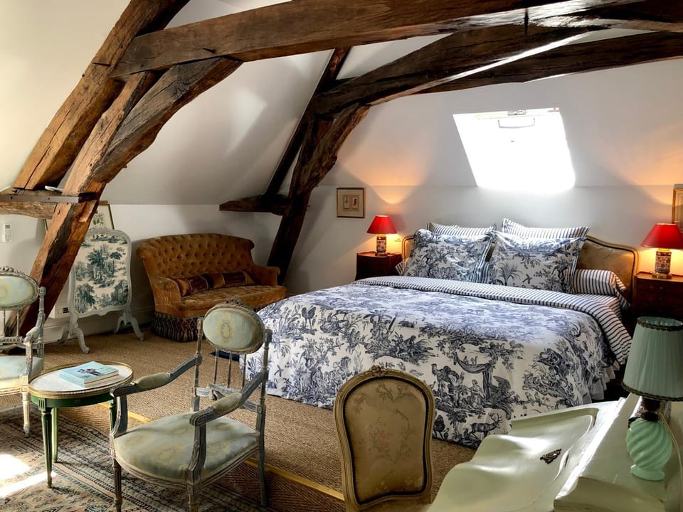 Manoir de La Croix Saint Louis "Luxury Guest House" Bed and Breakfast in Bourgogne-Franche-Comté