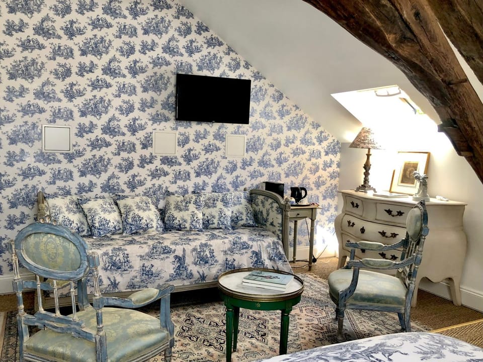 Manoir de La Croix Saint Louis "Luxury Guest House" Bed and Breakfast in Bourgogne-Franche-Comté