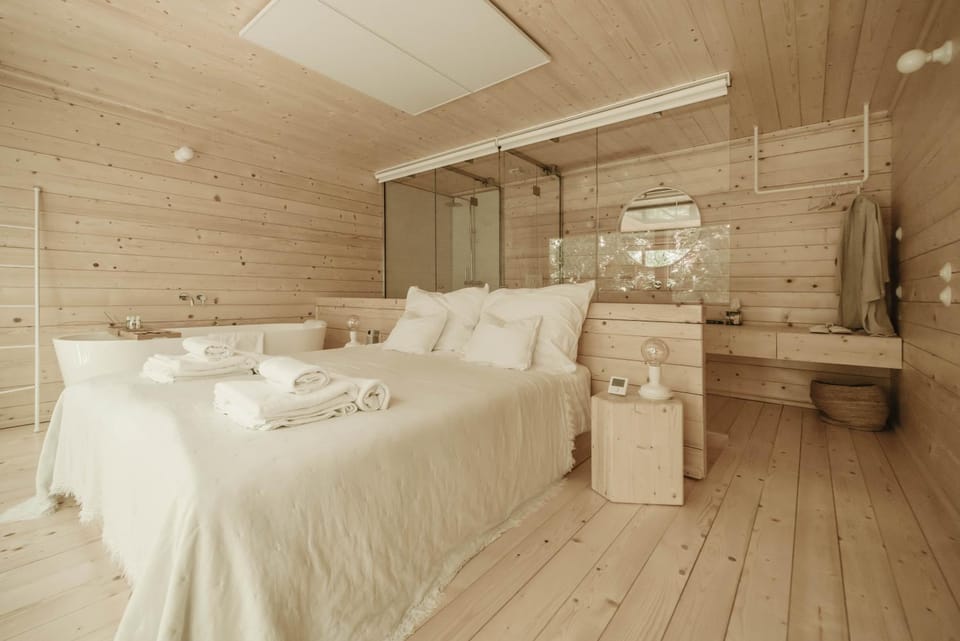 Bed, Bedroom