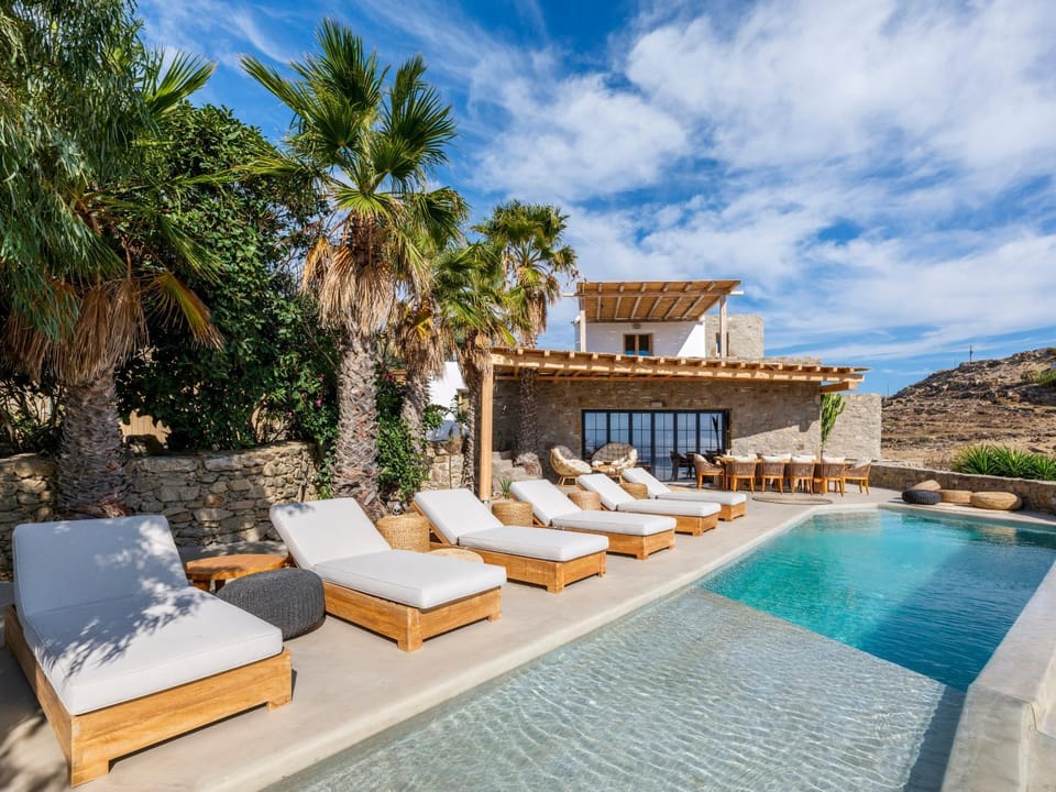 Property building, Pool view