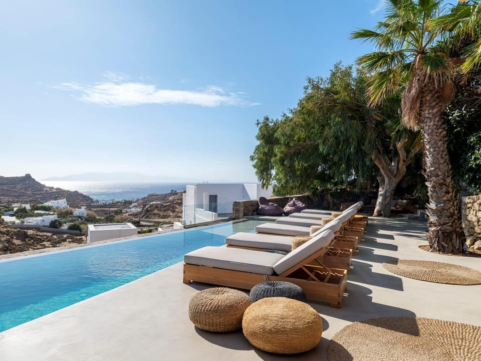 View (from property/room), Pool view, Sea view, Swimming pool, sunbed