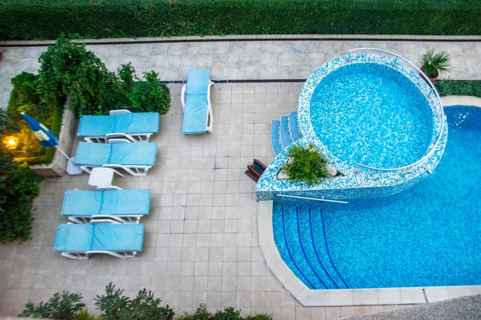 View (from property/room), Pool view, Swimming pool