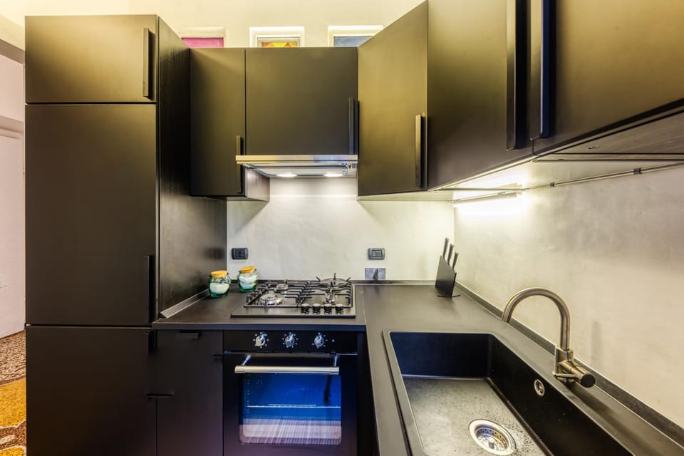 Kitchen or kitchenette