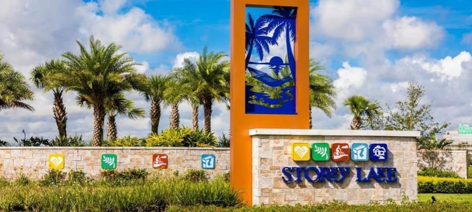 Beautiful apartment in lux Storey Lake community 10 miles to Disney! Apartment in Kissimmee