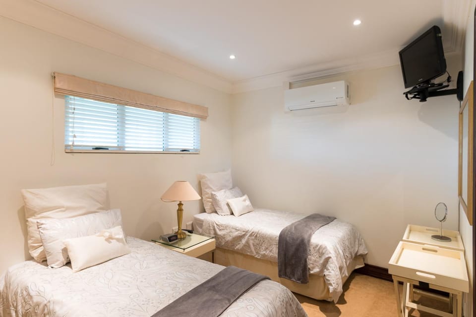 Ballito Manor: Manor View 305 Apartment in Dolphin Coast