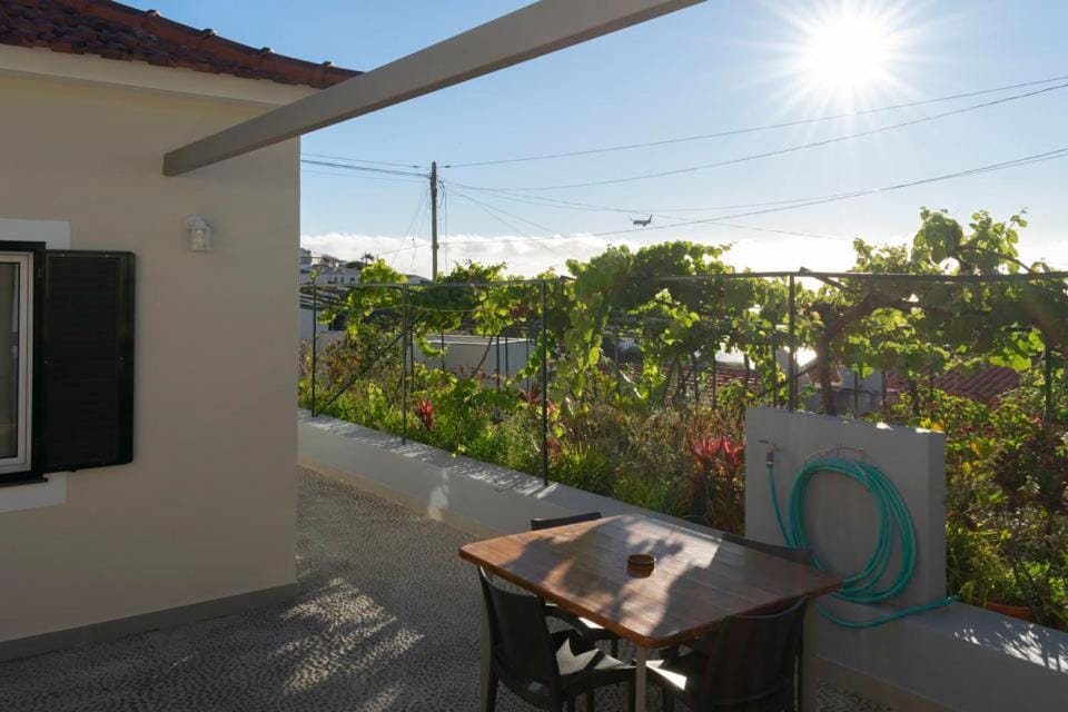 Patio, Dining area, Garden view
