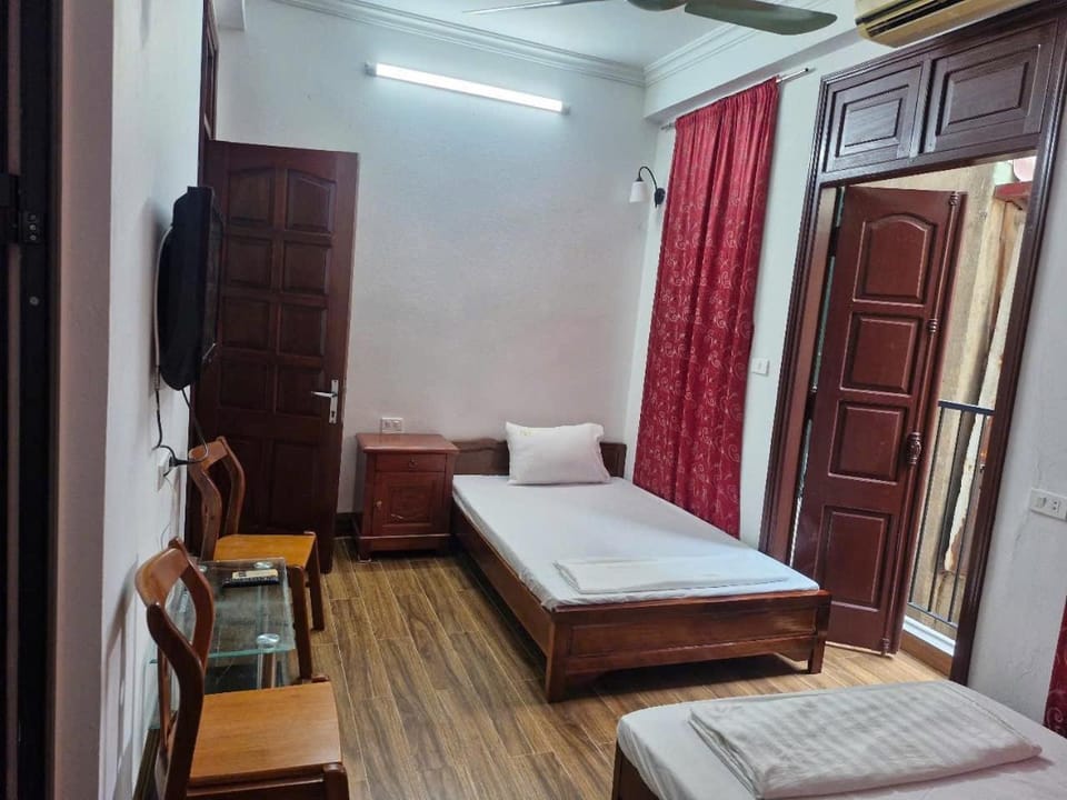NHÀ NGHỈ THÀNH THU Hostel in Hanoi