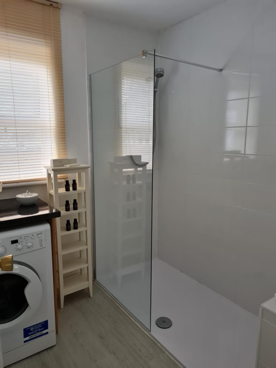 Shower, Bathroom, washing machine