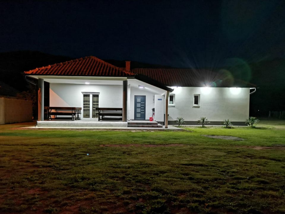 Property building, Garden