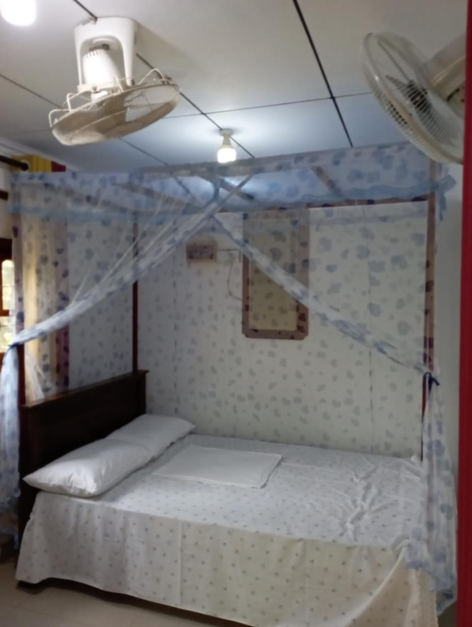 Bedroom, air conditioner