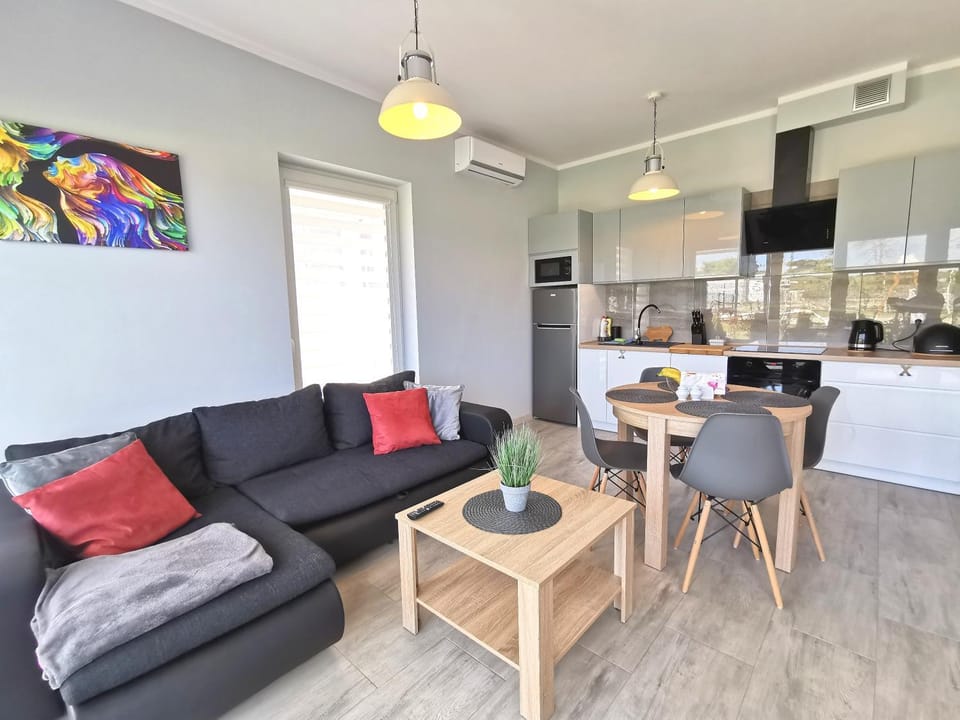 Kitchen or kitchenette, Living room, Dining area
