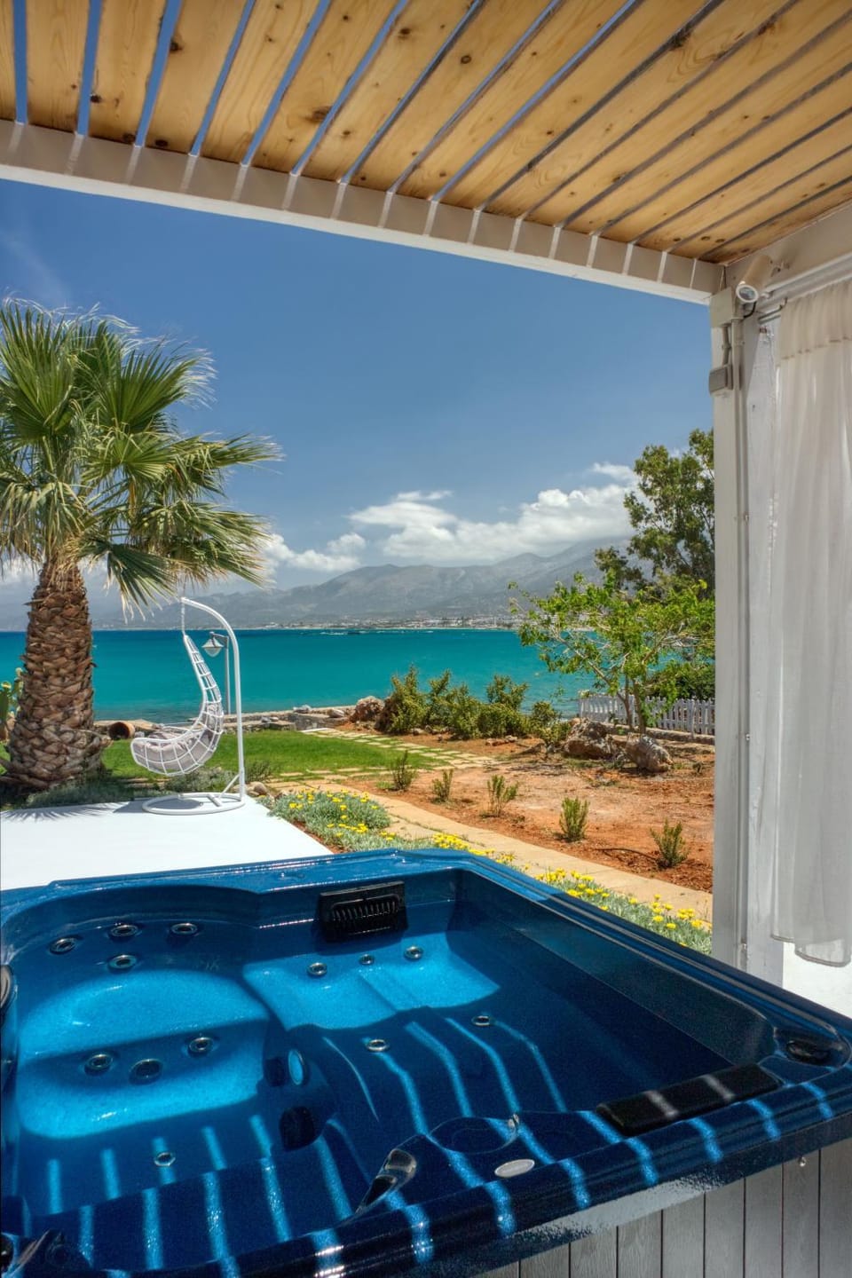 Hot Tub, Swimming pool