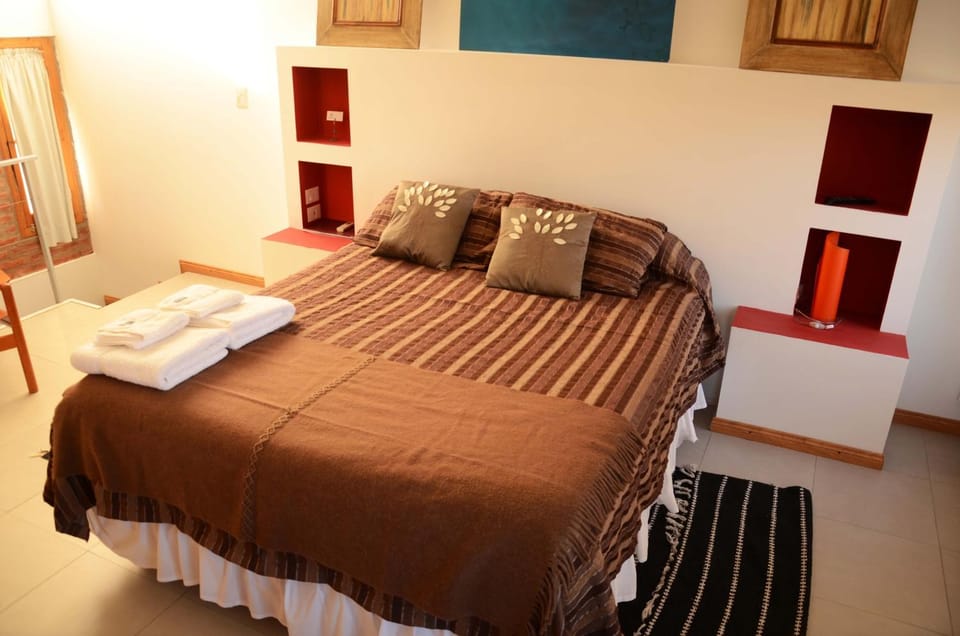 Bed, Photo of the whole room, Decorative detail