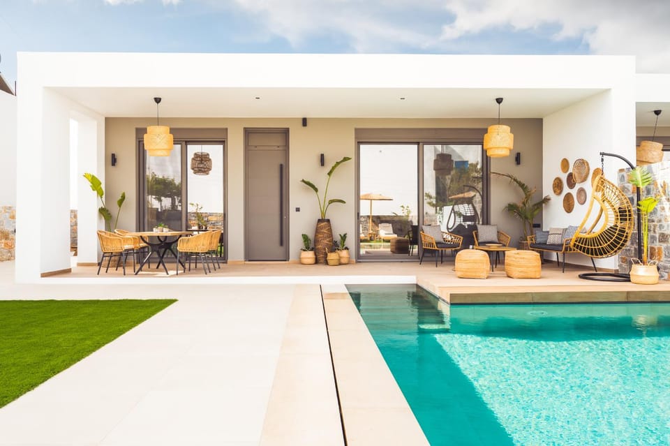 Facade/entrance, Swimming pool, Swimming pool
