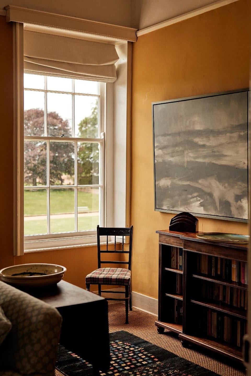 Library, TV and multimedia, Living room, Seating area, Garden view