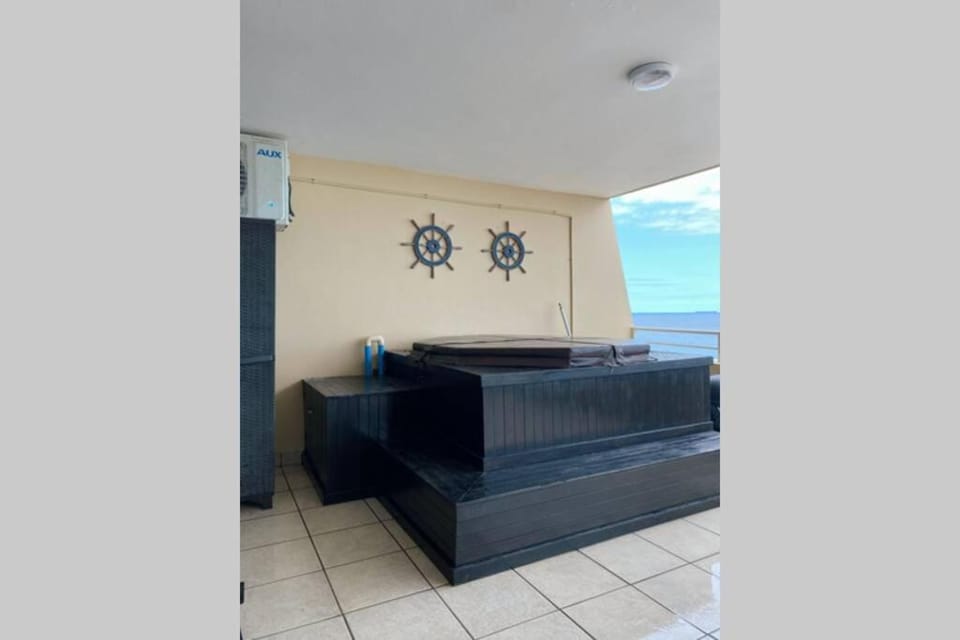 Patio, Hot Tub, Sea view