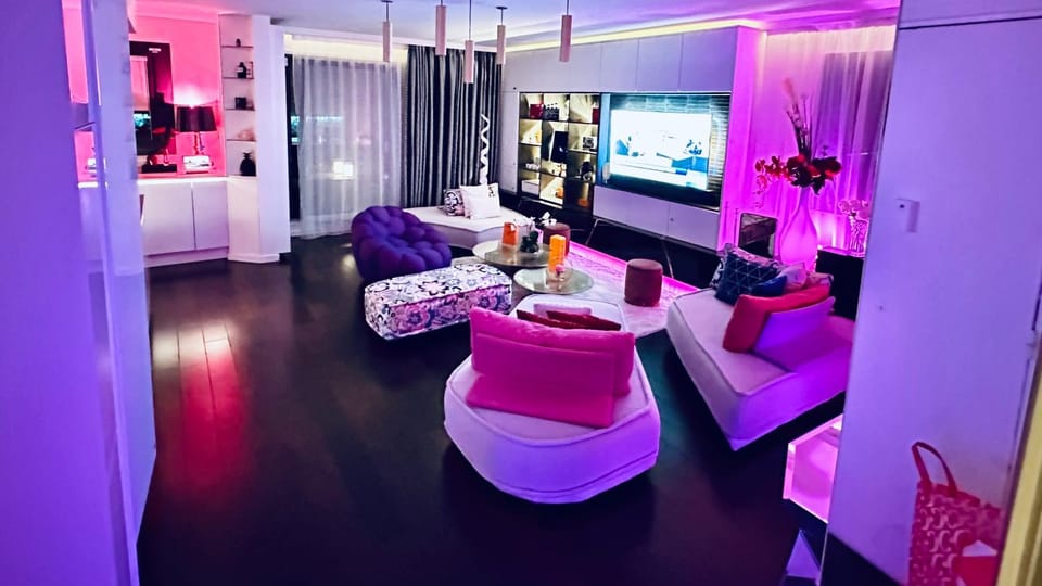 BEAUTIFUL PLACE WITH BREATHTAKING PRIVATE ROOFTOP TERRACE 210m2 IN CITY OF LOVE PARIS Apartment in Paris