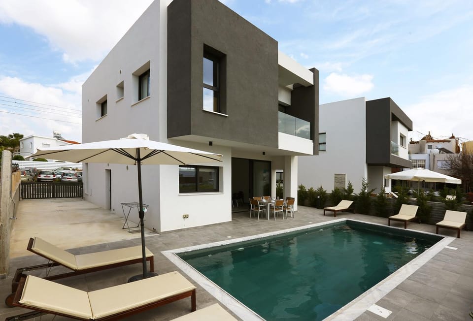 Property building, Swimming pool