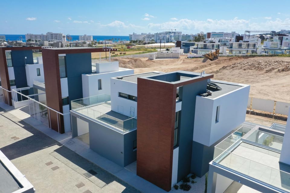 Neighbourhood, Balcony/Terrace, City view, Street view
