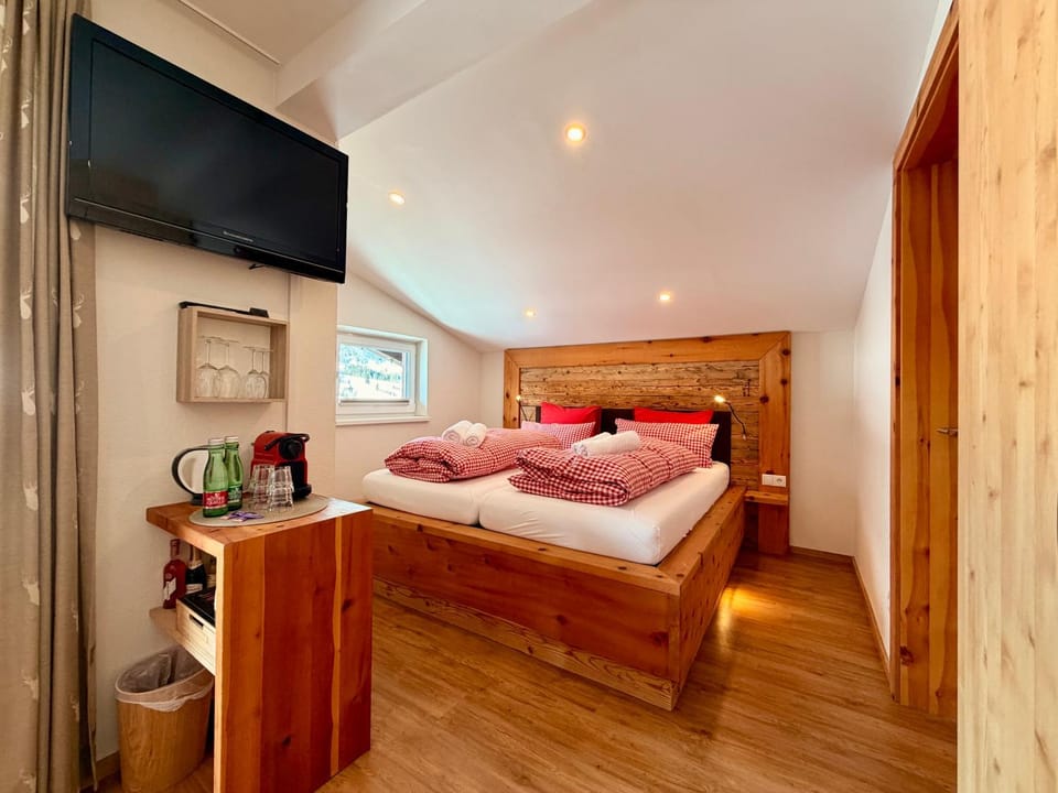 Bed, TV and multimedia, Coffee/tea facilities, Bedroom