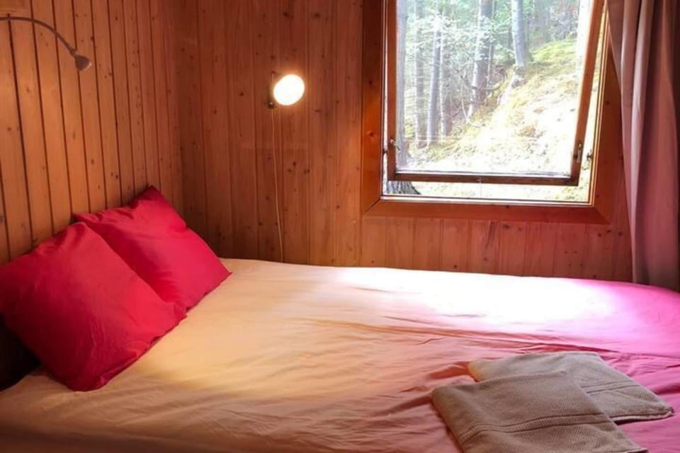 Cottage - Sleeps 6 - Parking - Patio House in Trondelag