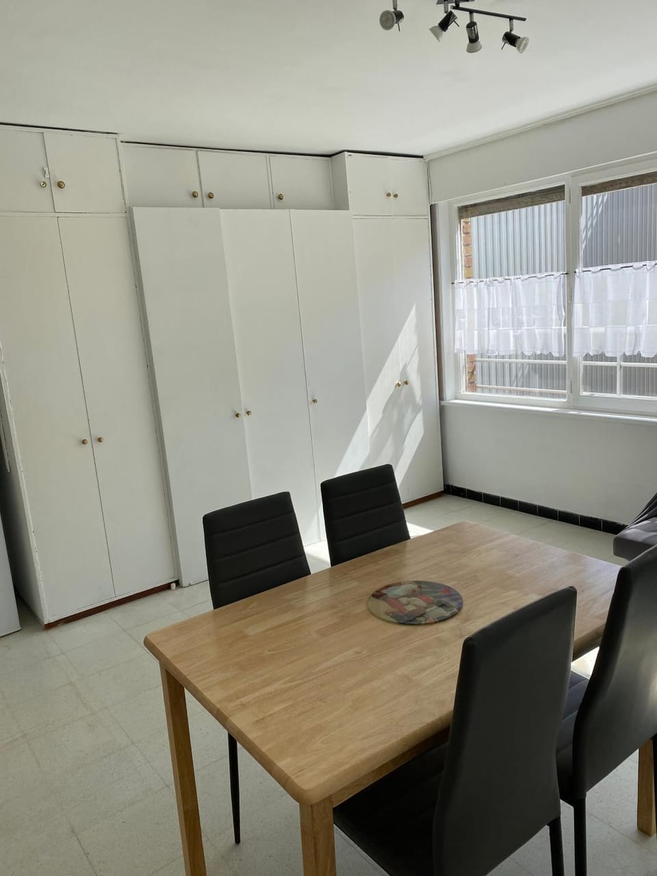 STUDIO ENTREE PAR LA PLAGE DE KOKSIJDE ST ISDELBALD Résidence Portofino Apartment in Koksijde