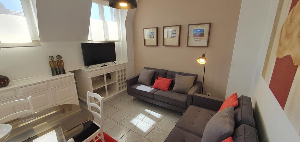 Communal lounge/ TV room, TV and multimedia