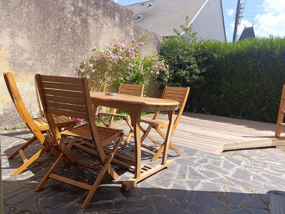 Patio, Garden, Dining area
