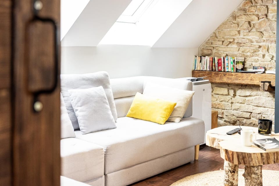 Library, Living room, Seating area