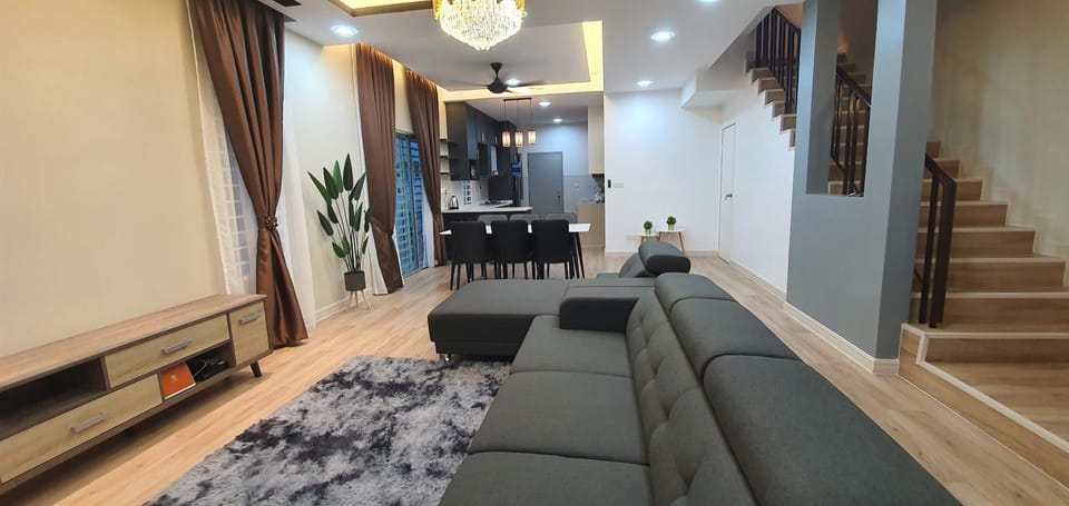 Villa with private Pool and Sauna @ Nilai Villa in Negeri Sembilan, Malaysia
