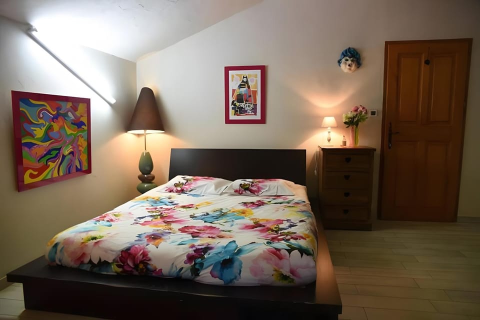 Living room, Bedroom