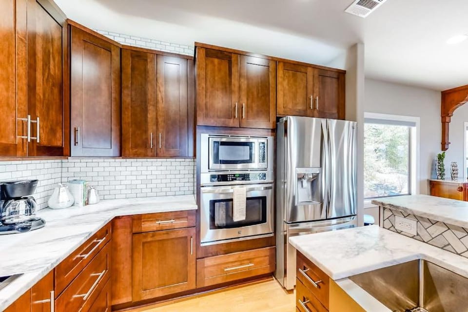 Kitchen or kitchenette, kitchen