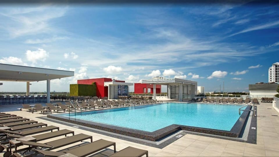 Swimming pool