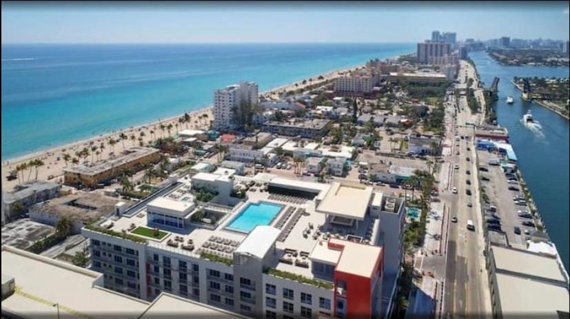COSTA HOLLYWOOD Steps to Beach Apartment in Hollywood Beach