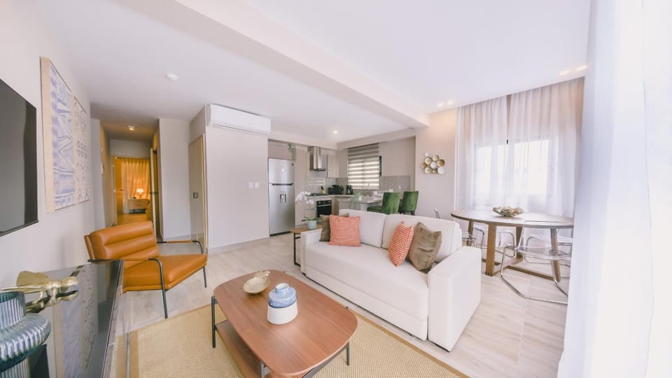 Fully Serviced Apartment at Regatta Living II - 907 Apartment in Santo Domingo